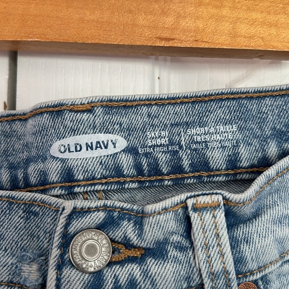 Old Navy - Sky-Hi Denim Shorts - Picture 3 of 5